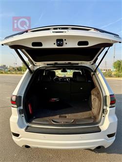 جیپ گراند شیرۆکی